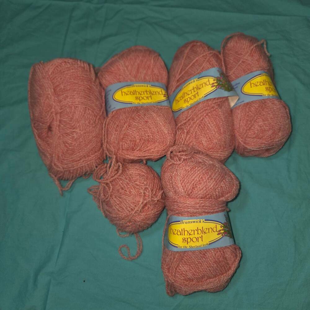 Vintage Brunswick Heatherblend Sport Yarn, 5.5 Skeins, Shade 3589 Lt Boysenberry